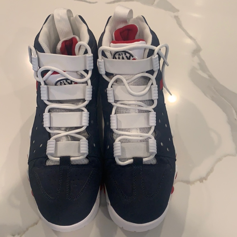 Like New.  CB94 Size 10 ‘Obsidian’